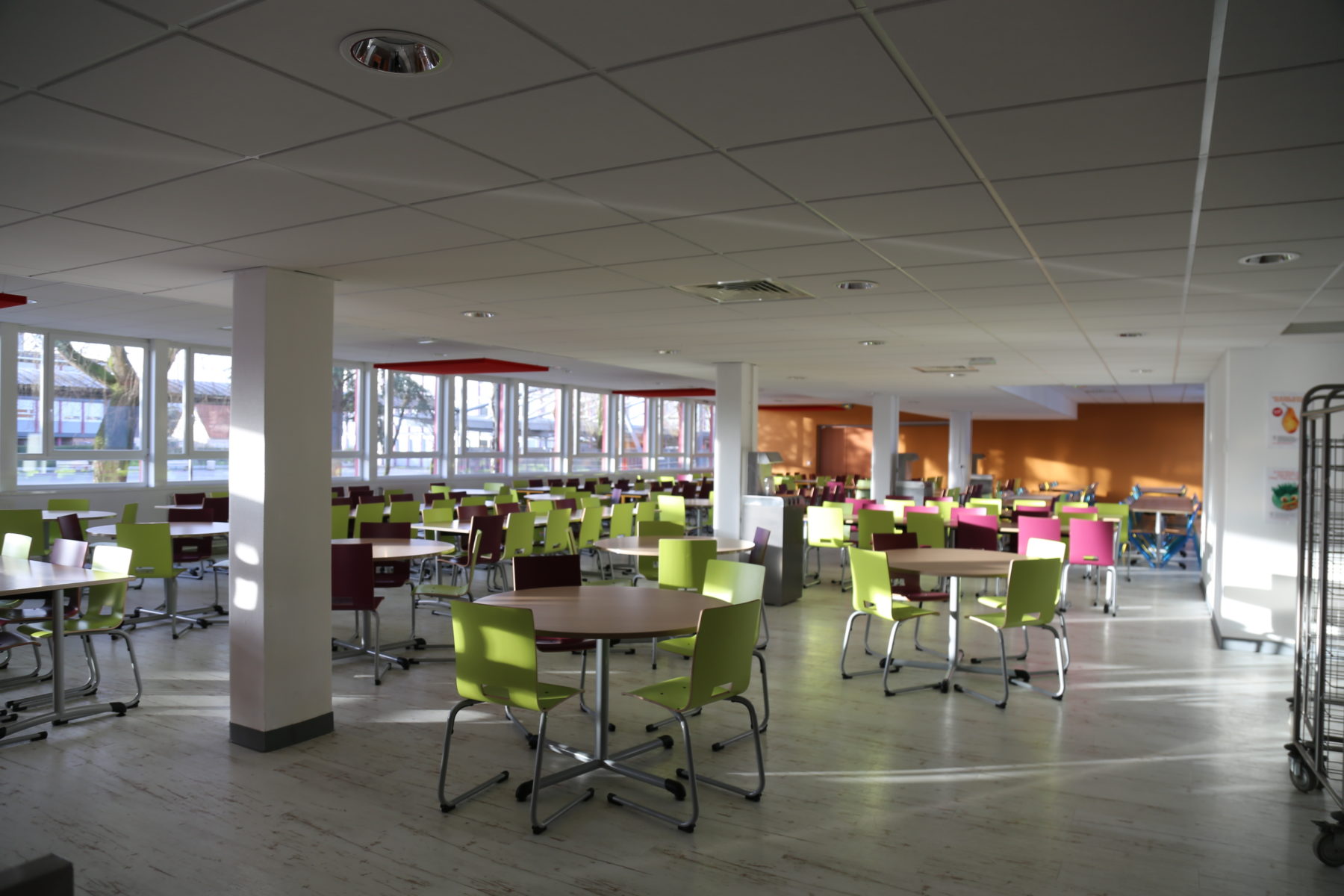 Collège Jean Jaurès à Aire sur la Lys Réhabilitation de la DemiPension SMD architecture